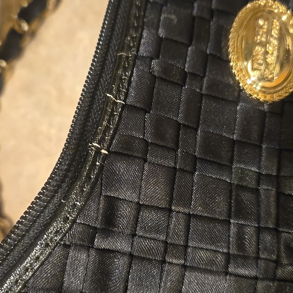 The Sak Classy Black Shoulder Bag - Picture 11 of 13